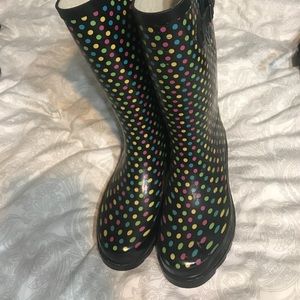 Polka dot rain boots size 8